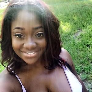 Meet your Posher, Camille